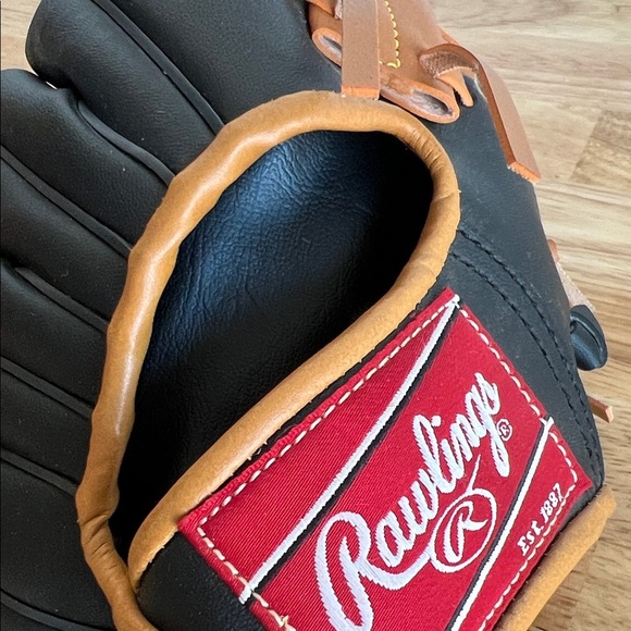 Rawlings Black and Brown Baseball Glove - Picture 5 of 15